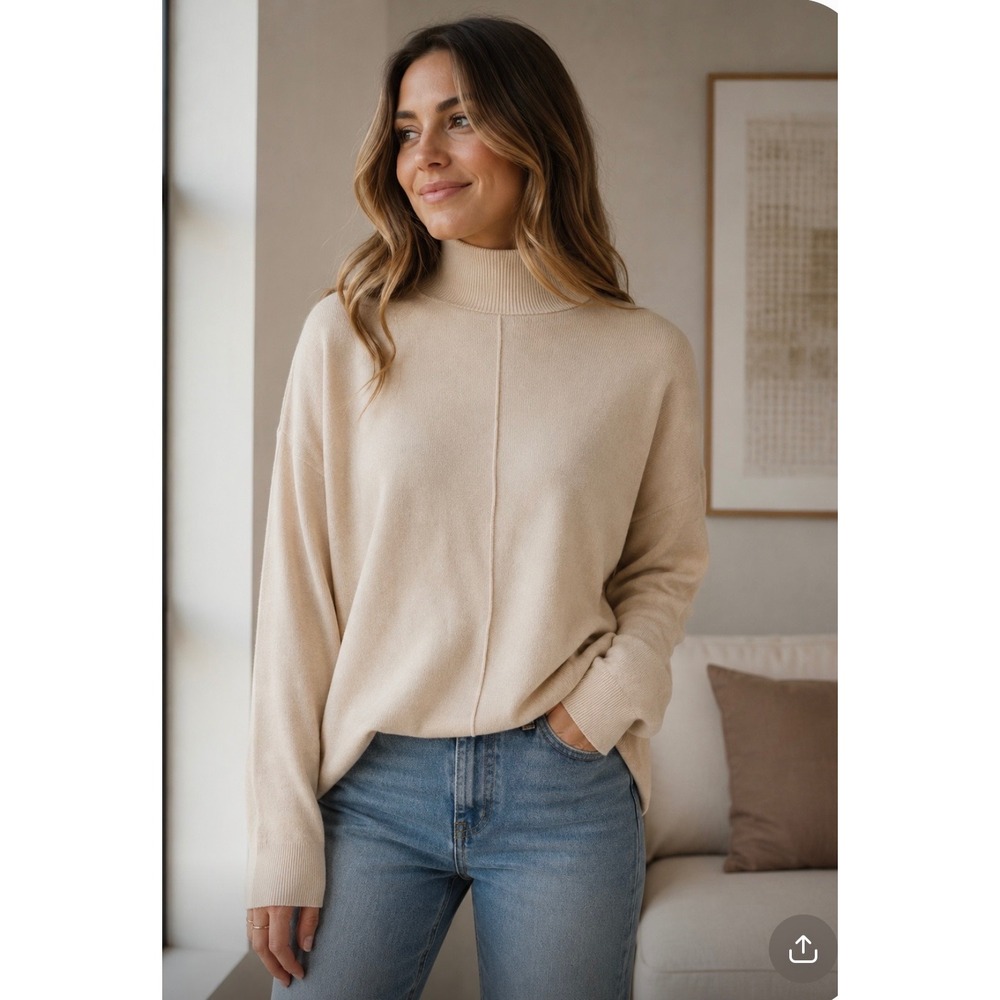 NWT Stradivarius Womens Mock Neck Center Seam Knit Sweater Cream Beige Small